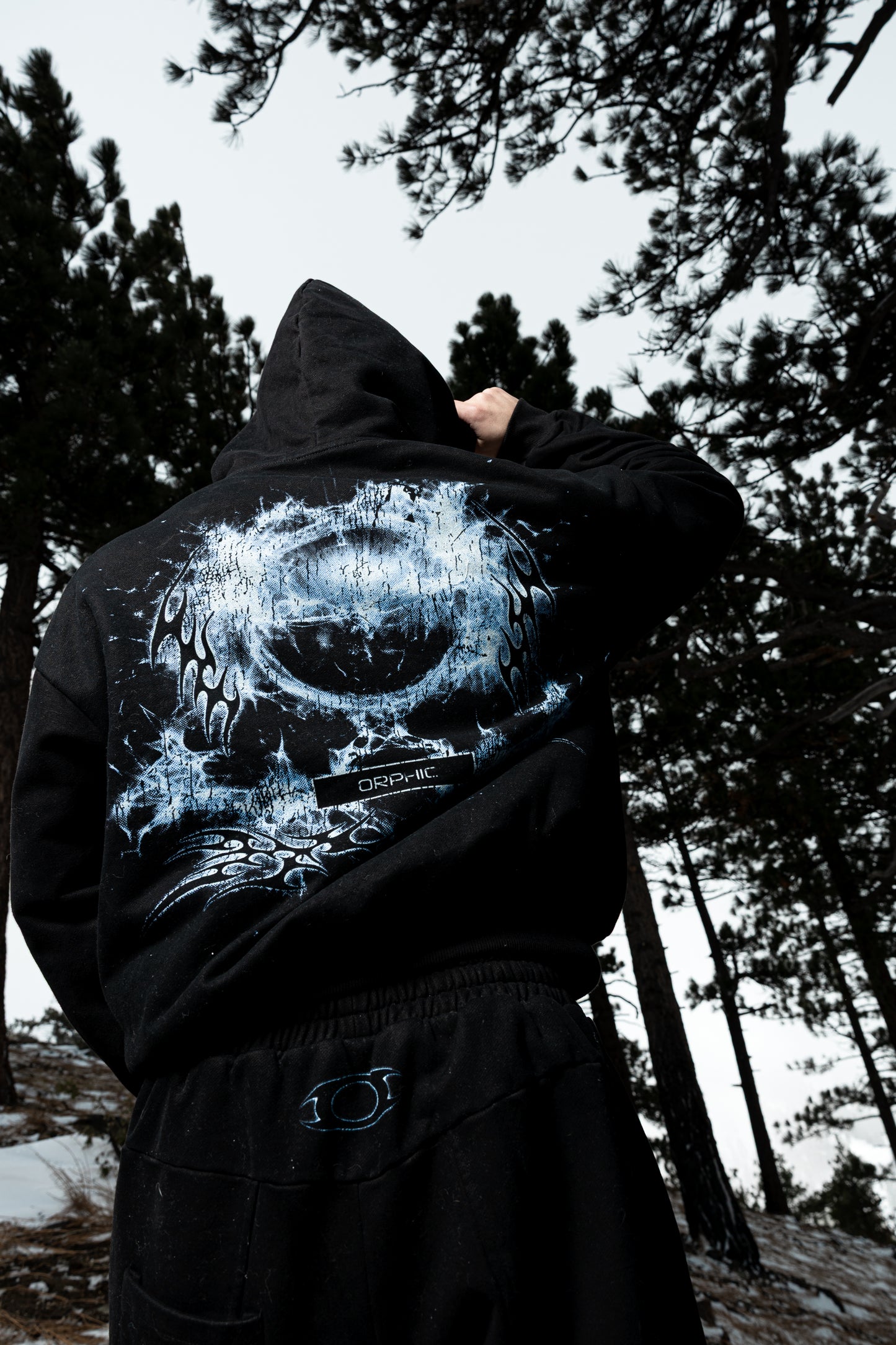 "ORB" PULLOVER